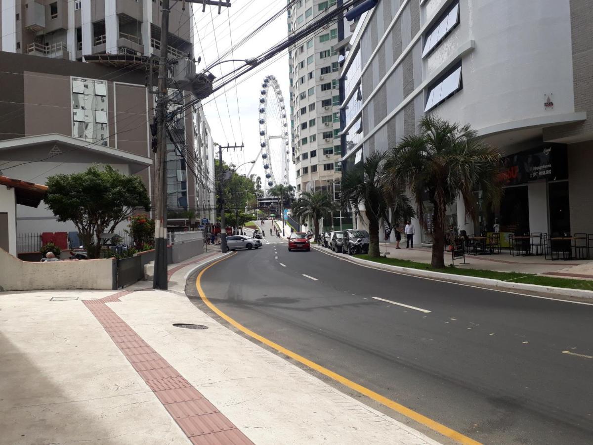 Otimo Apto. 180 Metros Do Mar Balneário Camboriú Kültér fotó